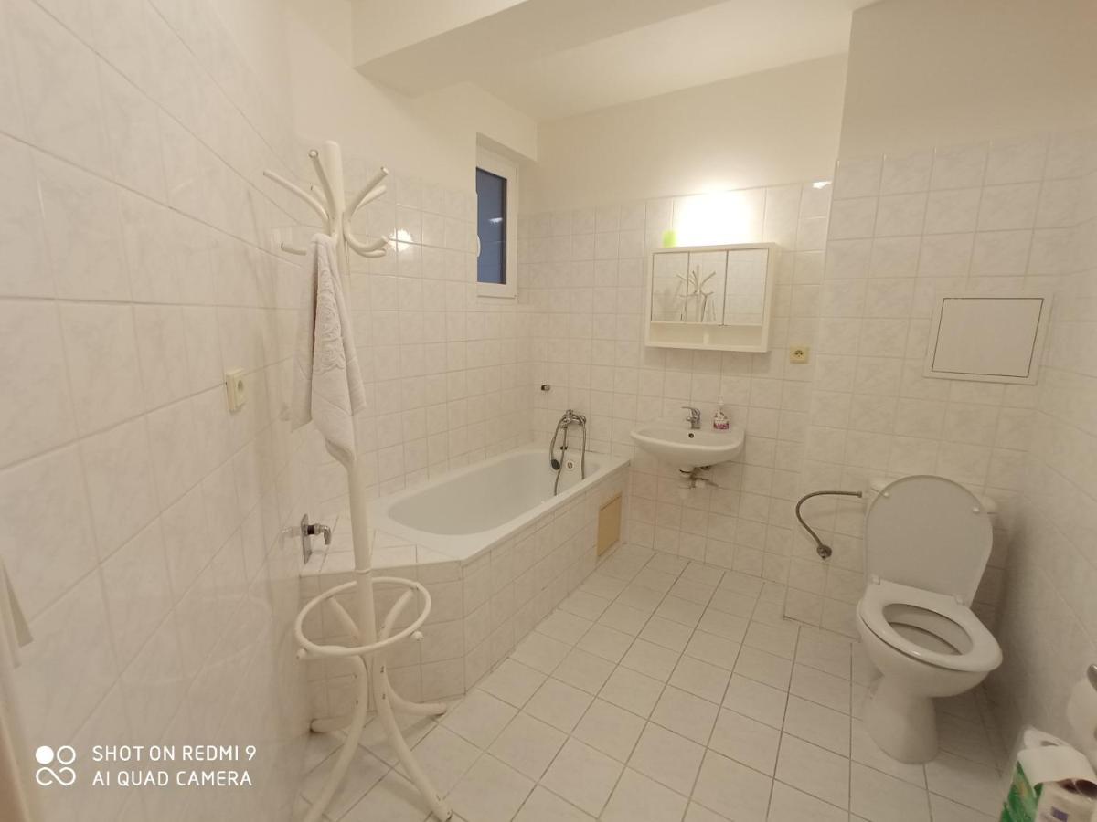 הַרָכוֹב Apartman Violeta מראה חיצוני תמונה