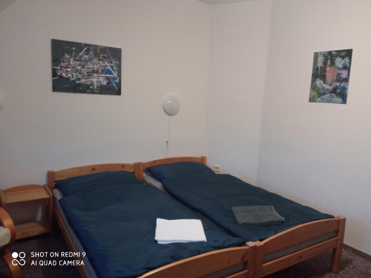 הַרָכוֹב Apartman Violeta מראה חיצוני תמונה