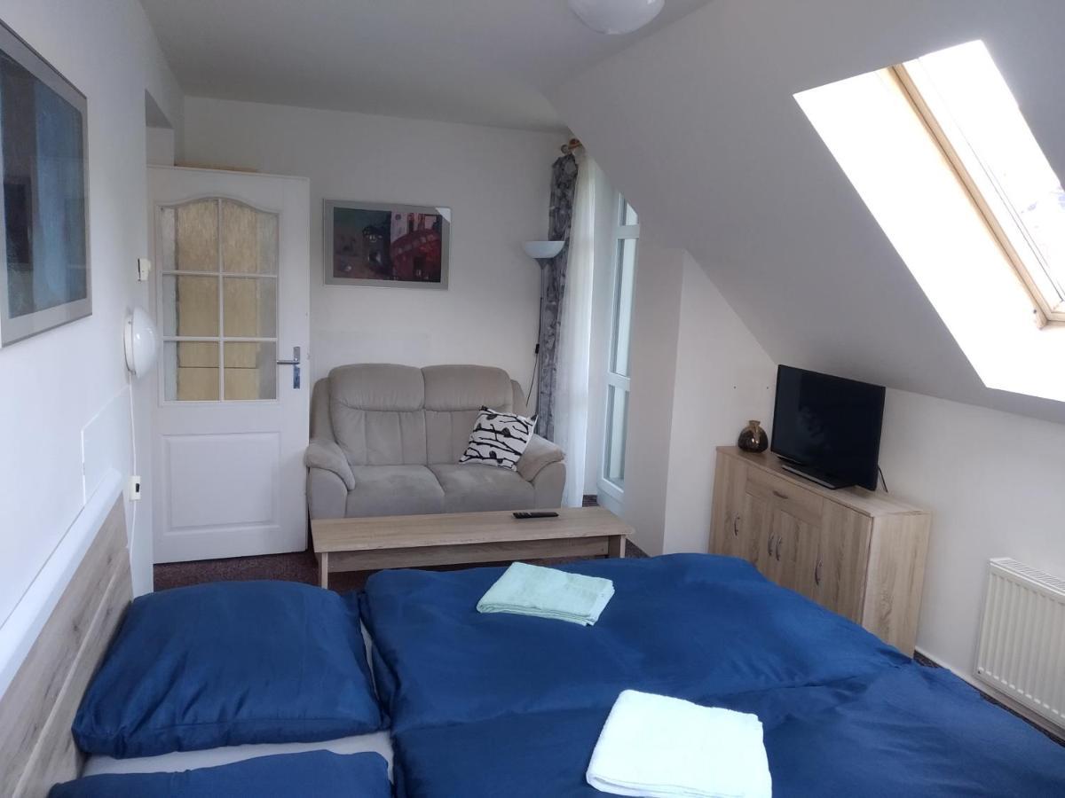 הַרָכוֹב Apartman Violeta מראה חיצוני תמונה